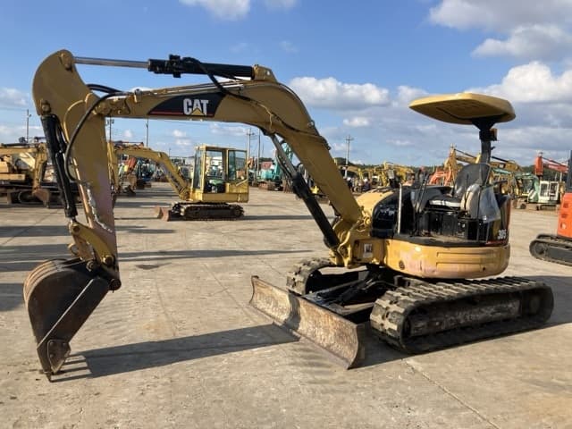MINI EXCAVATOR — Auction (lot 8461-338)
