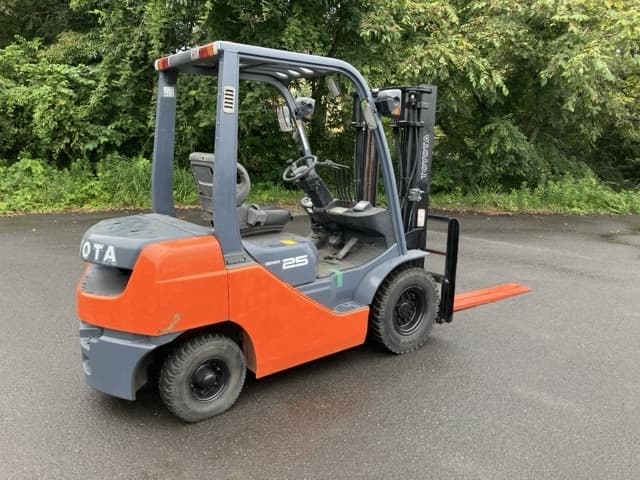 Forklift — Auction (lot 8461-34004)