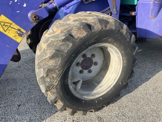 MINI WHEEL LOADER — Auction (lot 8461-342)