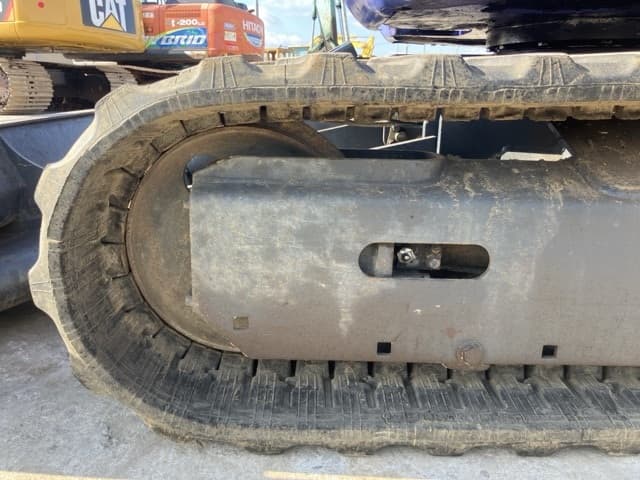 MINI EXCAVATOR — Auction (lot 8461-343)