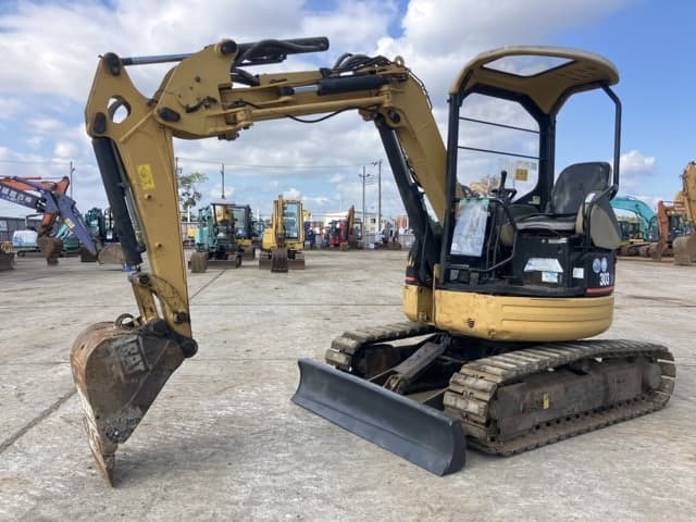 MINI EXCAVATOR — Auction (lot 8461-347)