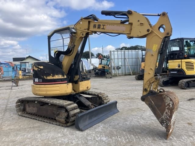 MINI EXCAVATOR — Auction (lot 8461-347)