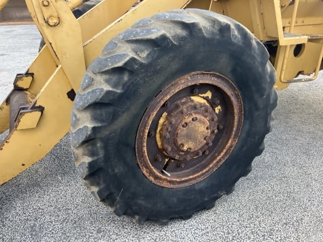 WHEEL LOADER — Auction (lot 8461-351)