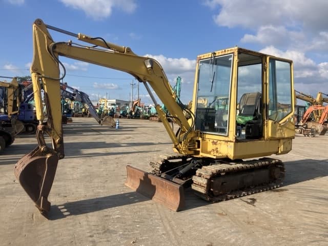 MINI EXCAVATOR — Auction (lot 8461-353)