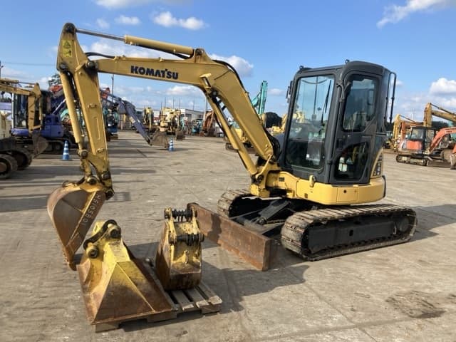 MINI EXCAVATOR — Auction (lot 8461-354)