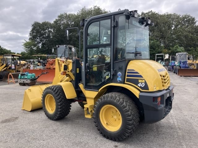 MINI WHEEL LOADER — Auction (lot 8461-355)