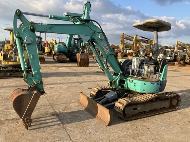 MINI EXCAVATOR — Auction (lot 8461-357)