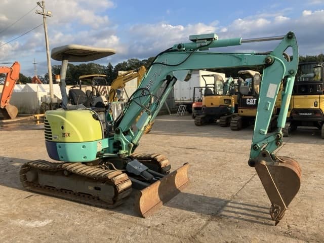 MINI EXCAVATOR — Auction (lot 8461-357)