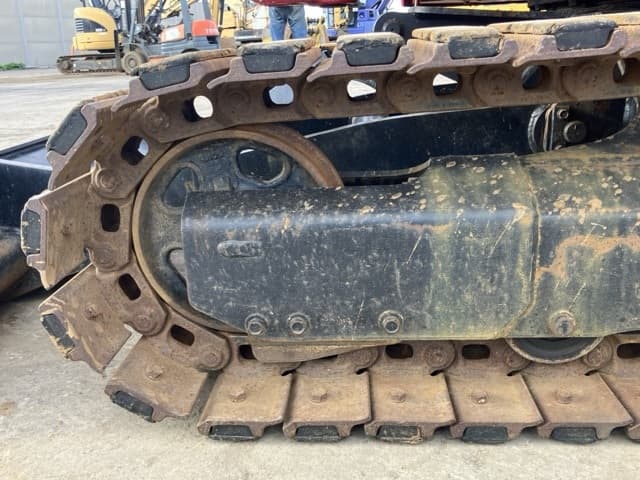 MINI EXCAVATOR — Auction (lot 8461-365)