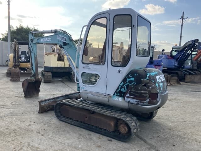 MINI EXCAVATOR — Auction (lot 8461-367)