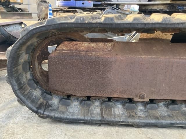 MINI EXCAVATOR — Auction (lot 8461-367)