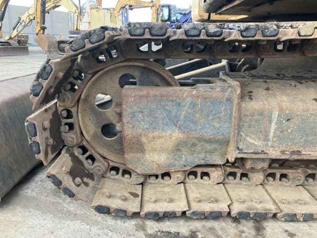 EXCAVATOR — Auction (lot 8461-369)