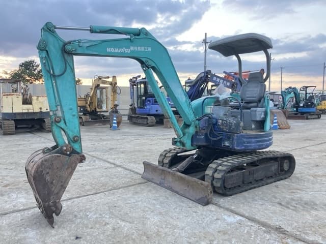 MINI EXCAVATOR — Auction (lot 8461-370)