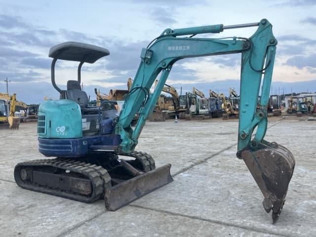 MINI EXCAVATOR — Auction (lot 8461-370)