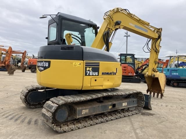 EXCAVATOR — Auction (lot 8461-372)