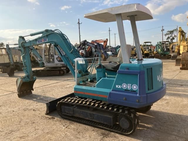 MINI EXCAVATOR — Auction (lot 8461-373)