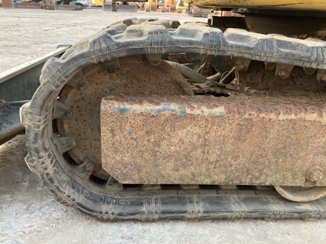 MINI EXCAVATOR — Auction (lot 8461-374)