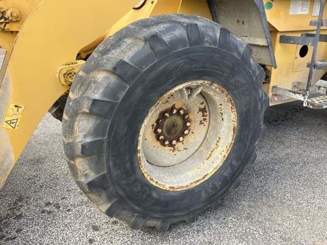 WHEEL LOADER — Auction (lot 8461-375)