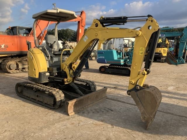 MINI EXCAVATOR — Auction (lot 8461-380)