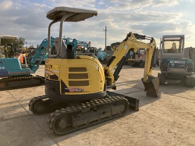 MINI EXCAVATOR — Auction (lot 8461-380)