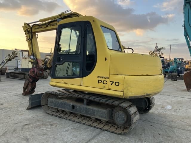 EXCAVATOR — Auction (lot 8461-381)