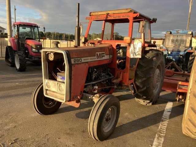 Tractor — Auction (lot 8461-3812)