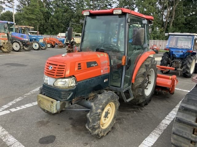 Tractor — Auction (lot 8461-3818)