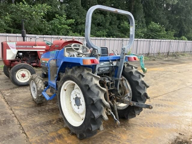 Tractor — Auction (lot 8461-3819)