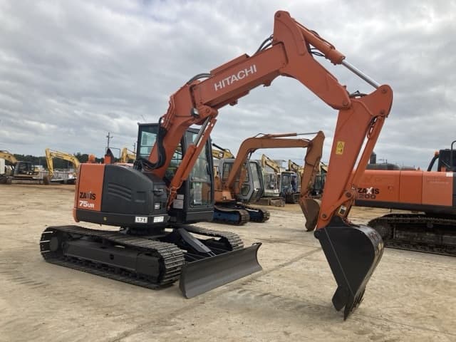 EXCAVATOR — Auction (lot 8461-382)