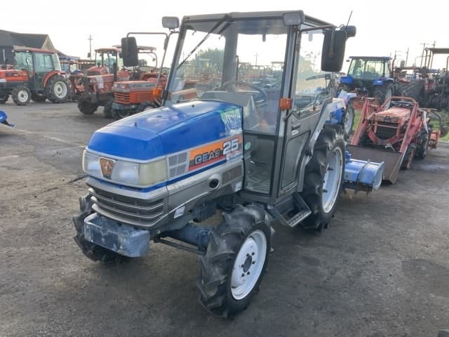 Tractor — Auction (lot 8461-3824)