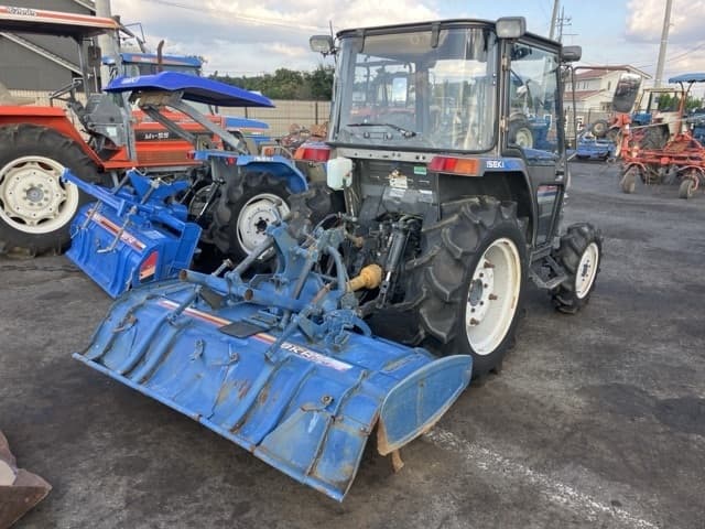 Tractor — Auction (lot 8461-3824)