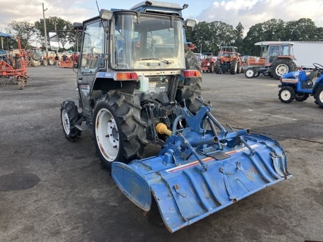 Tractor — Auction (lot 8461-3824)