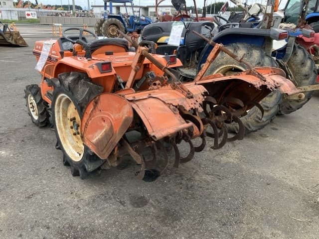 Tractor — Auction (lot 8461-3825)