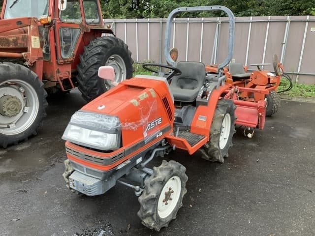 Tractor — Auction (lot 8461-3827)