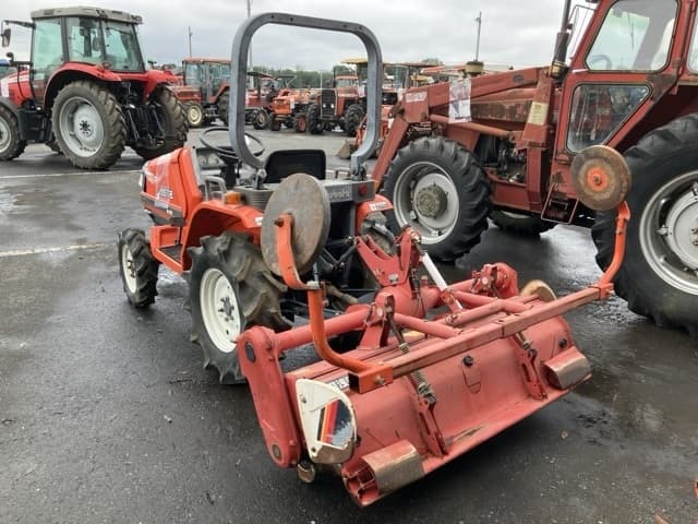 Tractor — Auction (lot 8461-3827)