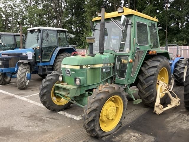 Tractor — Auction (lot 8461-3828)