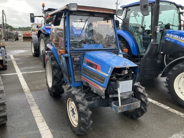 Tractor — Auction (lot 8461-3829)