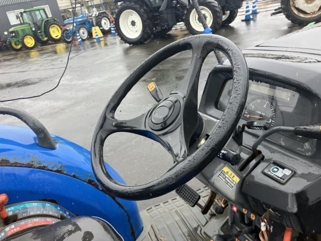 Tractor — Auction (lot 8461-3830)
