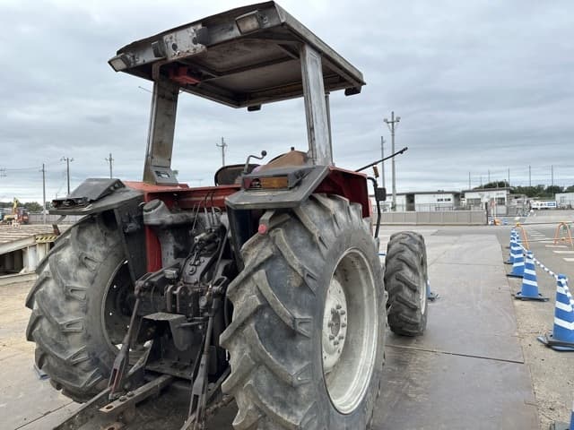 Tractor — Auction (lot 8461-3831)
