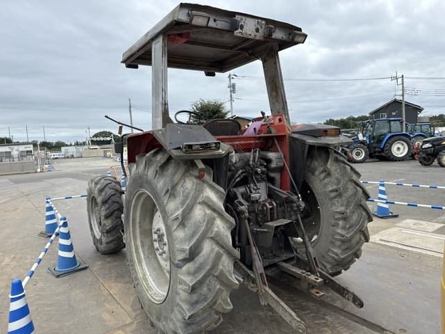 Tractor — Auction (lot 8461-3831)