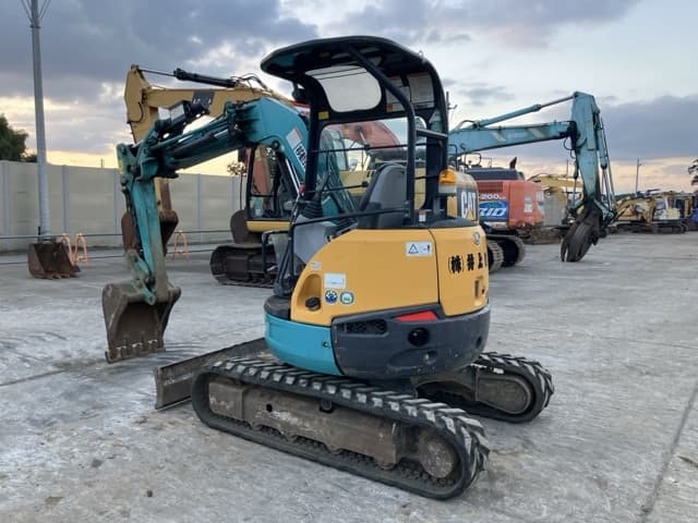 MINI EXCAVATOR — Auction (lot 8461-387)