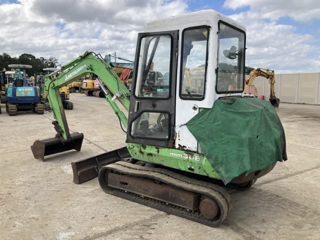 MINI EXCAVATOR — Auction (lot 8461-388)