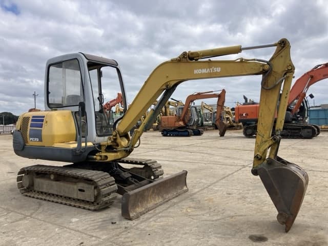 MINI EXCAVATOR — Auction (lot 8461-393)