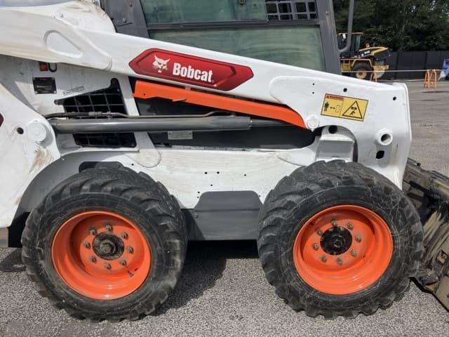 SKID STEER LOADER — Auction (lot 8461-395)