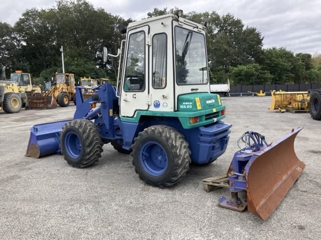 MINI WHEEL LOADER — Auction (lot 8461-396)