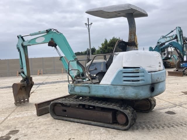 MINI EXCAVATOR — Auction (lot 8461-400)