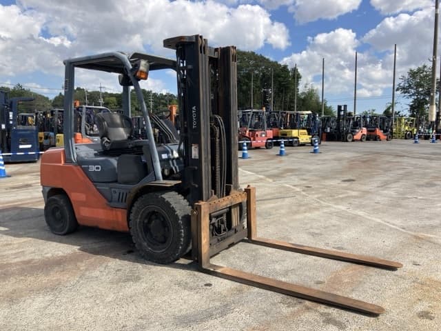 Forklift — Auction (lot 8461-4004)
