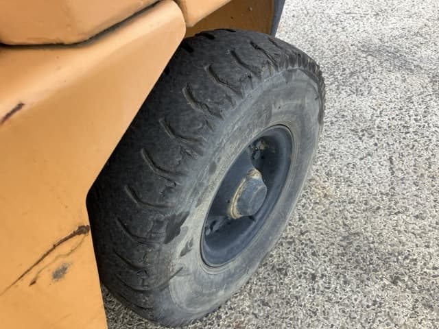 Forklift — Auction (lot 8461-4007)