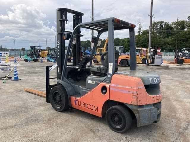 Forklift — Auction (lot 8461-4012)