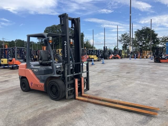 Forklift — Auction (lot 8461-4013)